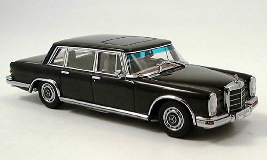 Mercedes 600 1/43 Autoart (W100) SWB zwart modelauto