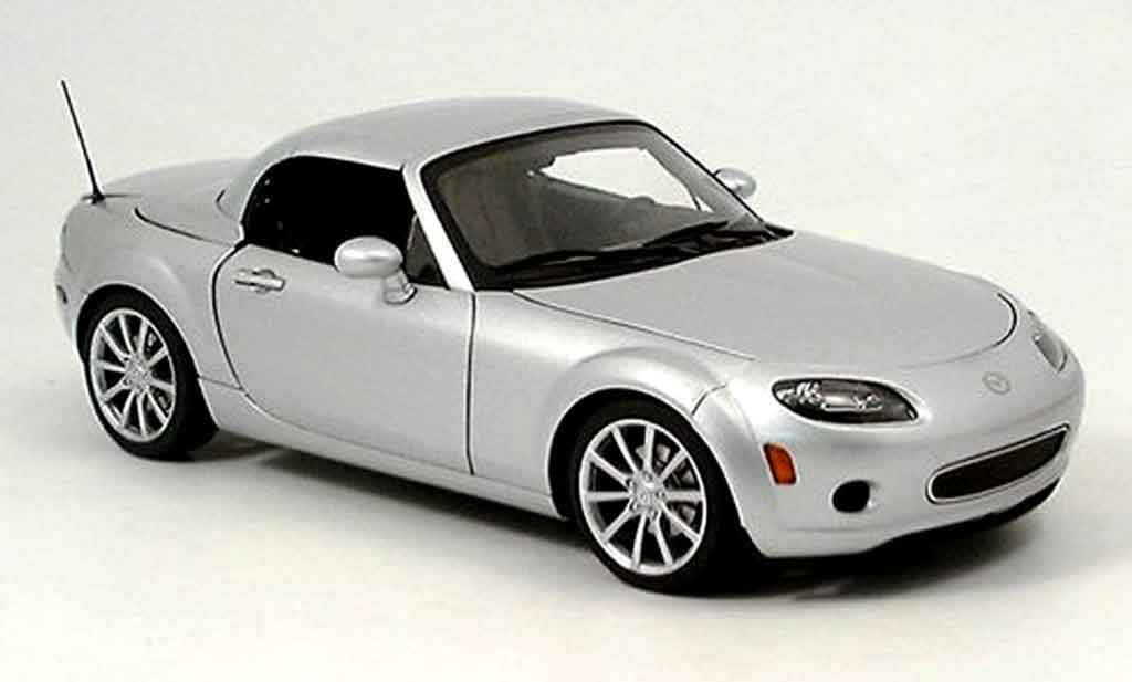 Mazda MX5 2006 1/18 Autoart 2006 lhd grijs modelauto