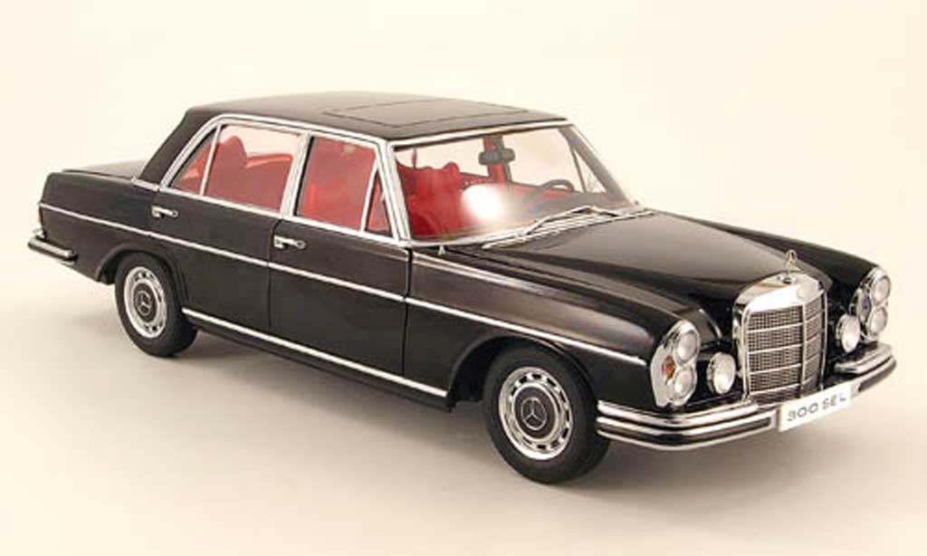 Mercedes 300 SEL 1/18 Autoart SEL 6.3 zwart 1970 modelauto
