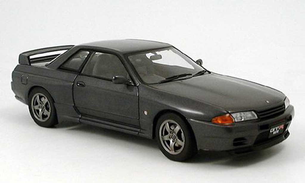 Nissan Skyline R32 1/18 Autoart R32 gtr v-spec.ii grijs modelauto