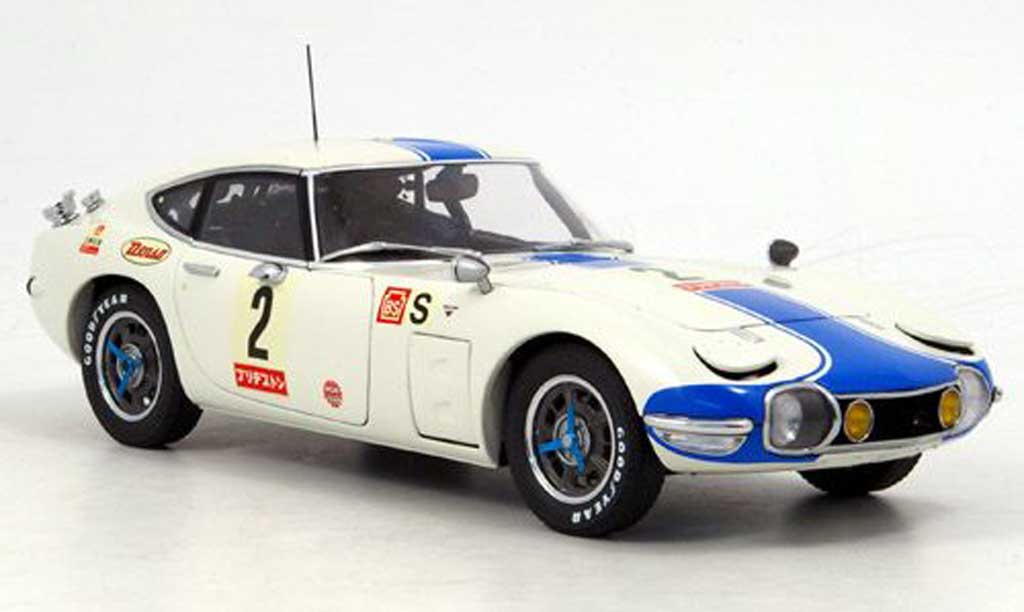 Toyota 2000 GT Fuji 1/18 Autoart Fuji no.2 24h 1967 modelauto