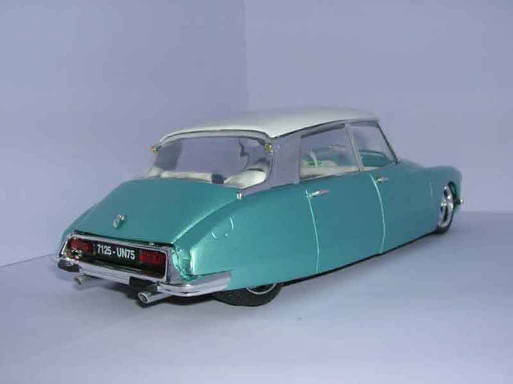 Citroen DS 19 sema show 1/18 Solido