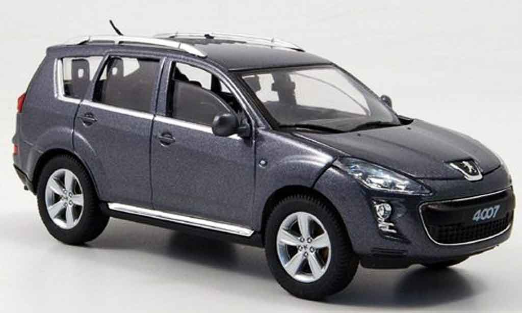 Peugeot 4007 1/43 Solido grijs collection exklusiv 2007 modelauto