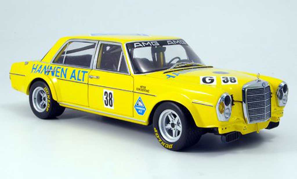 Mercedes 300 SEL 1/18 Minichamps SEL 6.8 liter amg heyer hockenheim 1971 modelauto