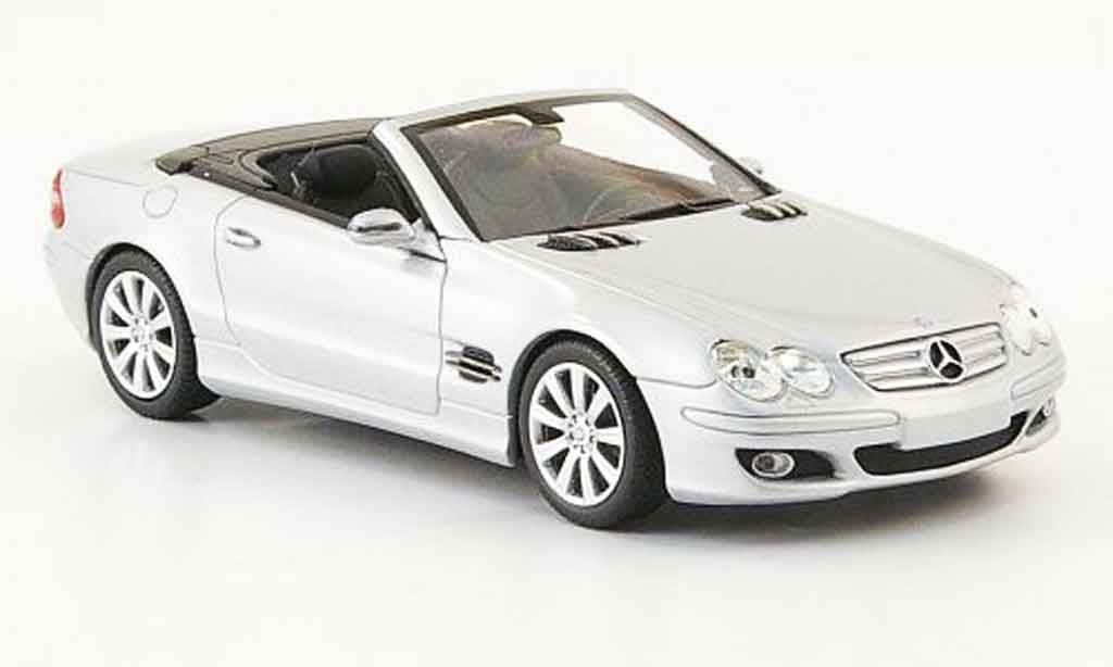 Mercedes Classe SL 1/43 Minichamps grijs metallic 2006 modelauto
