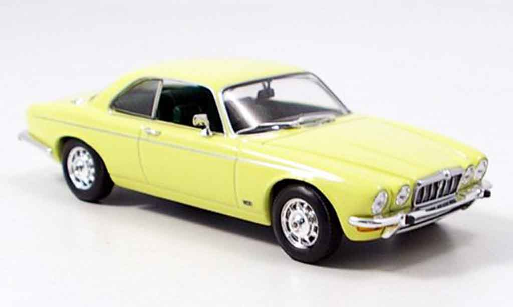 Jaguar XJ 12 1/43 Minichamps 12 coupe series ii beige 1975 modelauto