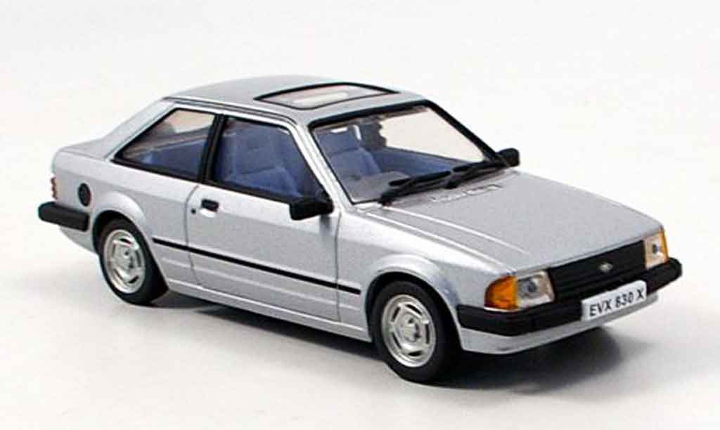 Ford Escort MK3 1/43 Vitesse MK3 grijs metallic modelauto