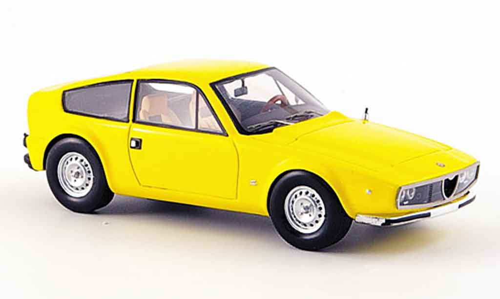 Alfa Romeo Junior Z 1/43 Spark geel 1974 modelauto