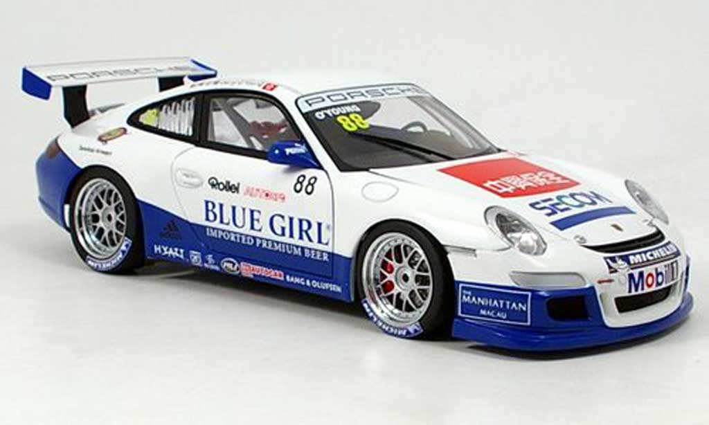 Porsche 997 GT3 CUP 1/18 Autoart GT3 Cup 2006 no.88 o young modelauto