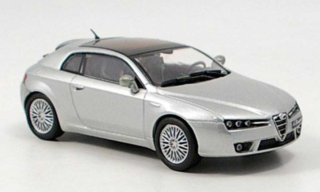 Alfa Romeo Brera 1/43 M4 grijs 2005 modelauto