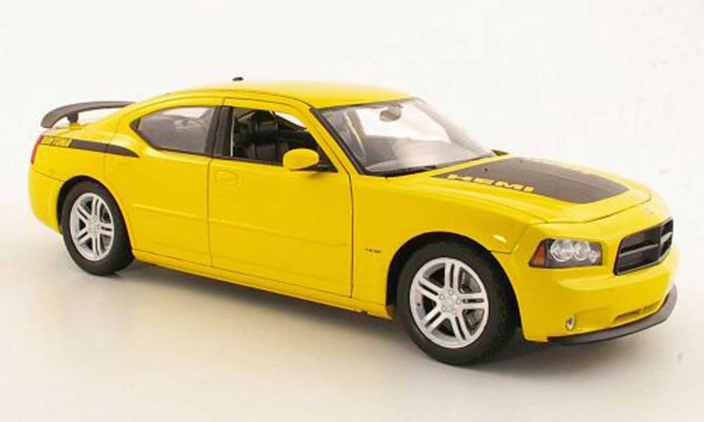 Dodge Charger Daytona 1/18 Welly Daytona R/T geel modelauto