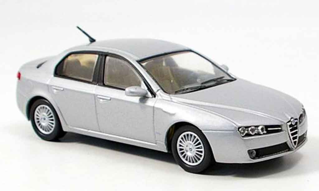 Alfa Romeo 159 1/43 M4 grijs metallic 2005 modelauto