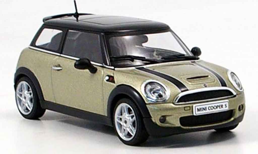 Mini Cooper S 1/43 Autoart S grijs metallic 2006 modelauto