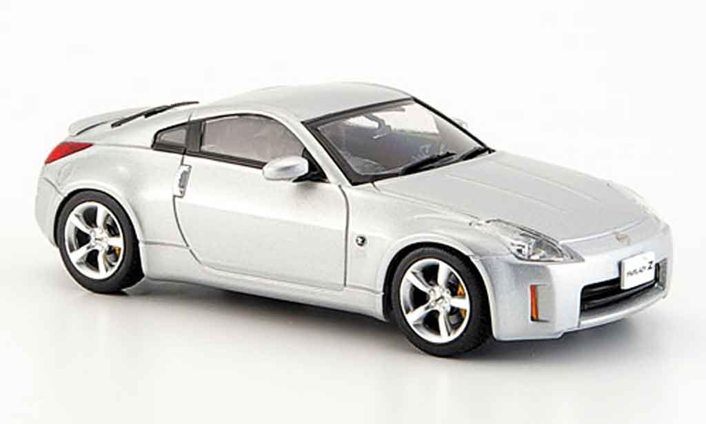Nissan 350Z 1/43 Ebbro Fairlady grijs metallic Coupe Facelift 2005 modelauto
