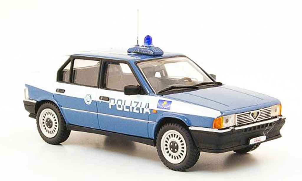 Alfa Romeo 33 1.3 1/43 Pego 1.3 politie 1983 modelauto