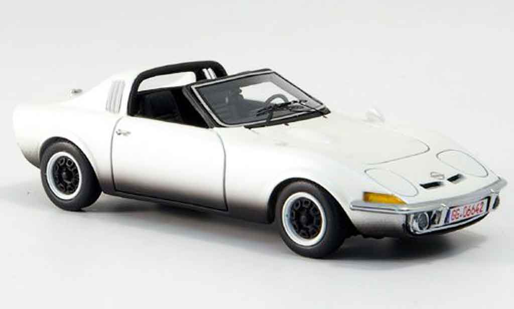 Opel GT Aero 1/43 Neo wit 1969 modelauto