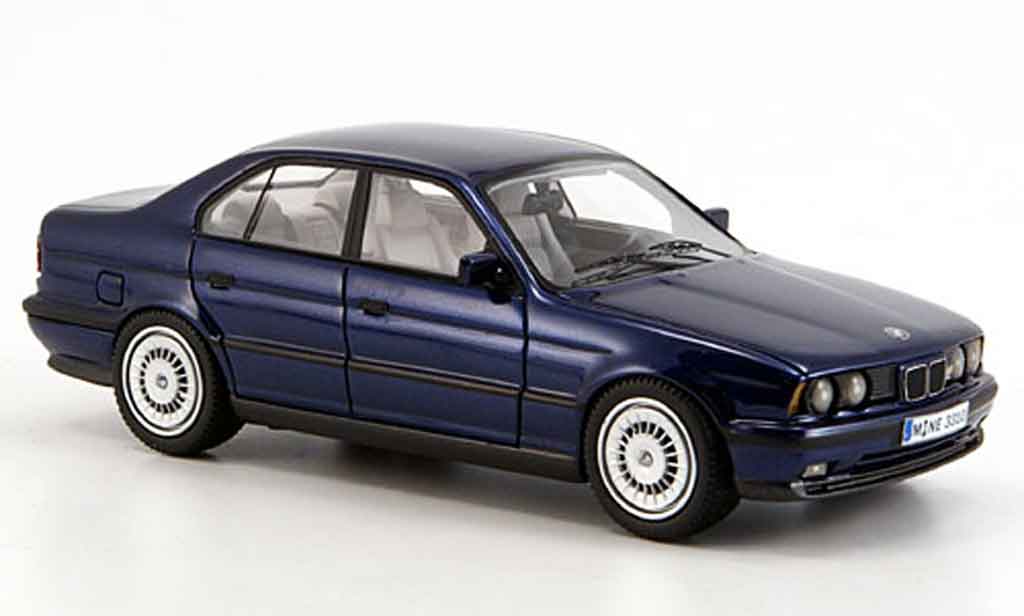 Bmw M5 E34 1/43 Neo E34 blauw 1994 modelauto