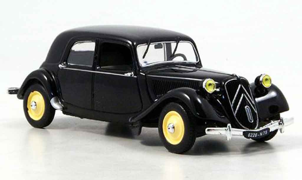Citroen Traction 11 1/43 Eagle 11 b zwart 1950 modelauto