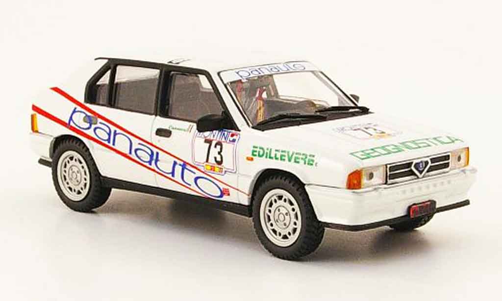 Alfa Romeo 33 1/43 Pego no.73 rallye modelauto