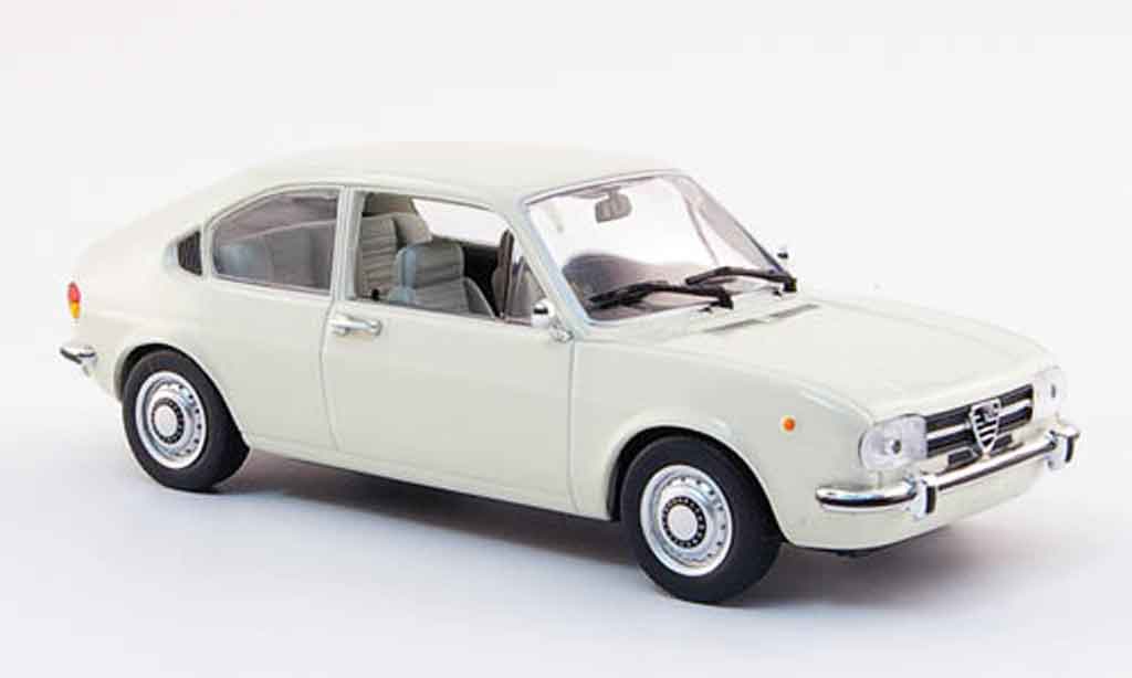 Alfa Romeo Alfasud 1/43 Minichamps wit 1972 modelauto