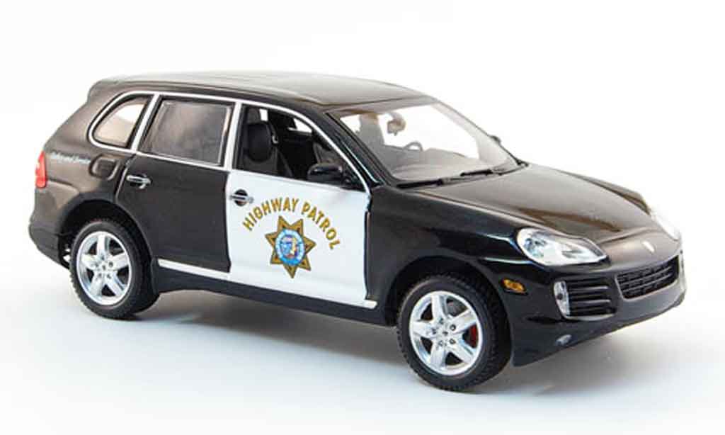 Porsche Cayenne 1/43 Minichamps Highway Patrol 2007 modelauto