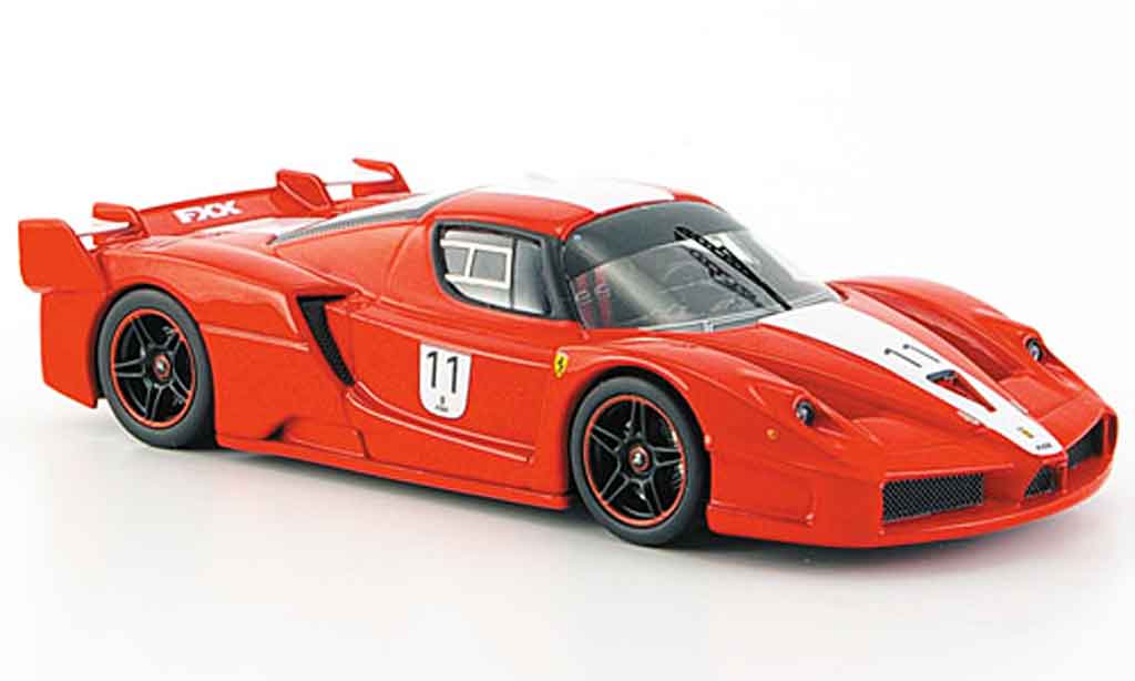 Ferrari Enzo FXX 1/43 Hot Wheels Elite FXX no.11 signalrood avec witem streifen modelauto