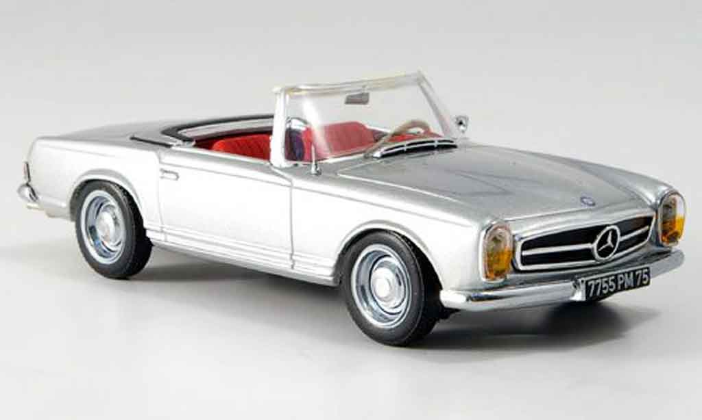 Mercedes 230 1/43 IXO SL (W113) grijs metallic geoffnetes Verdeck modelauto