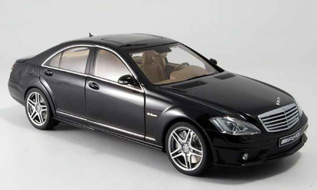 Mercedes Classe S 63 1/18 Autoart 63 amg zwart avec ledersitzen modelauto