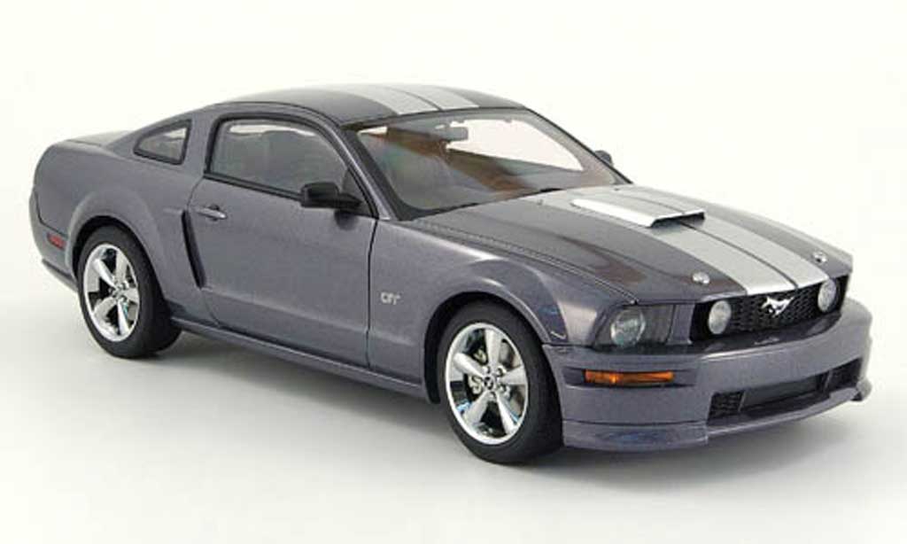 Ford Mustang 2007 1/18 Autoart 2007 gt grijs streifen modelauto