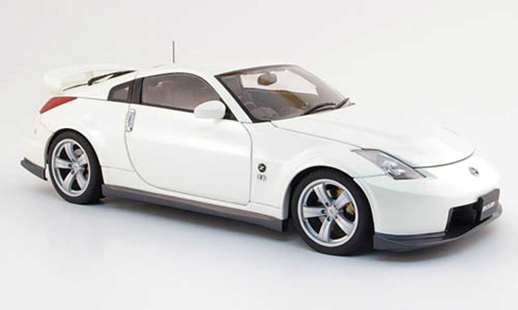 Nissan 350Z 1/18 Autoart Nismo fairlady z type 380 rs wit 2006 modelauto