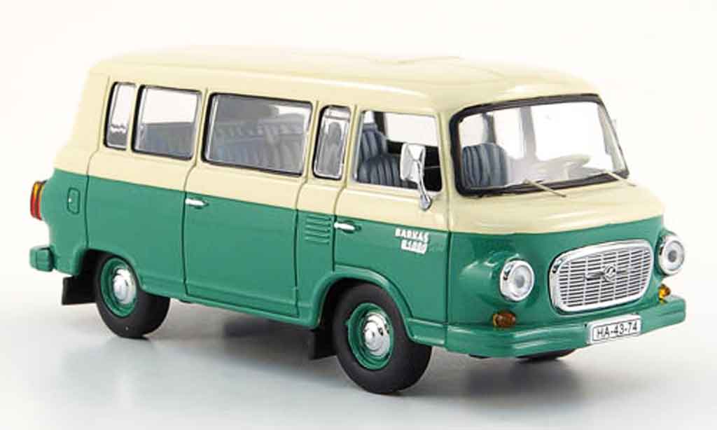 Barkas B 1000 1/43 IST Models Minibus grun beige 1965 modelauto
