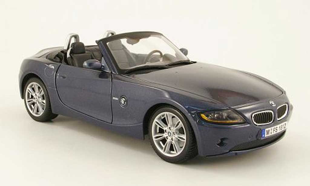 Bmw Z4 E85 1/18 Maisto E85 grijs blauw 2003 modelauto