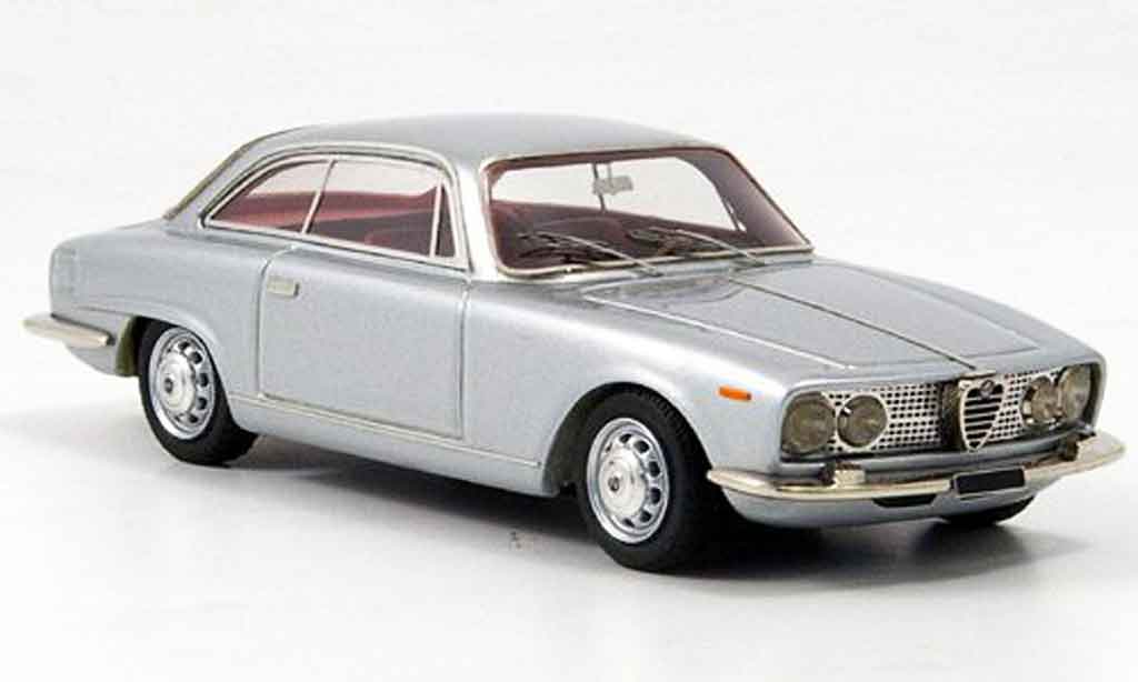 Alfa Romeo 2000 Sprint 1/43 Look Smart Sprint grijs metallic roodes interieur 1962 modelauto