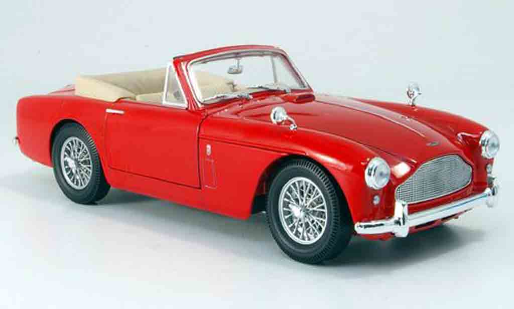 Aston Martin DB2/4 1/18 Yat Ming DB2 4 mk.iii rood 1958 modelauto