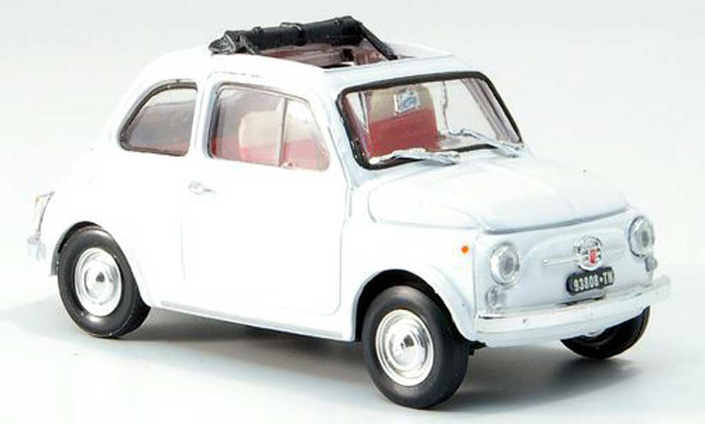Fiat 500 1/43 Brumm F wit geoffnetes Faltdach 1965 modelauto