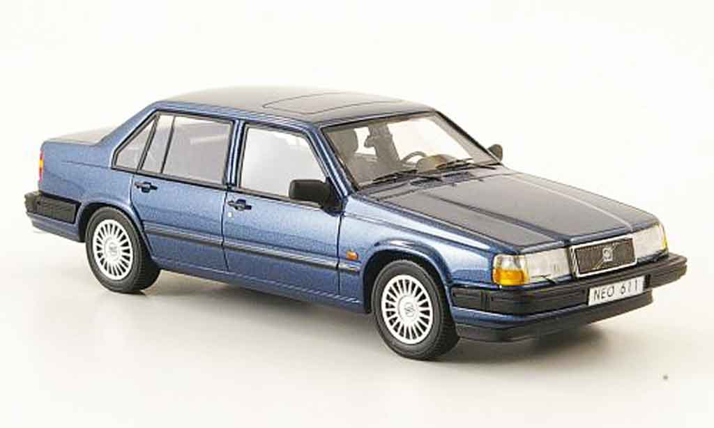 Volvo 940 1/43 Neo GLE blauw 1992 modelauto