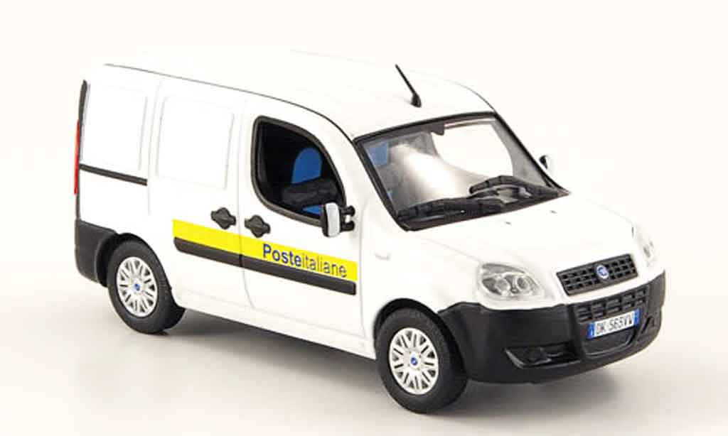 Fiat Doblo 1/43 Norev wit Italienische Post 2006 modelauto
