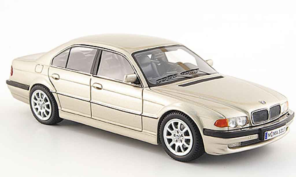 Bmw 740 E38 1/43 Neo E38 D beige 2000 modelauto
