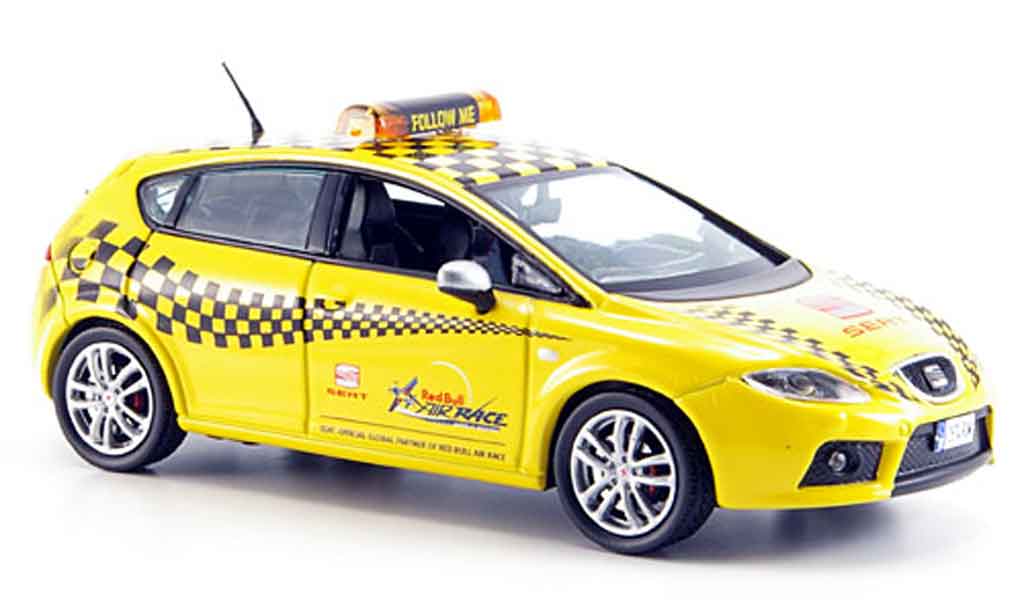 Seat Leon 1/43 J Collection cupra follow me modelauto