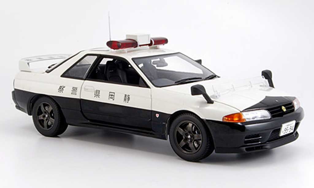 Nissan Skyline R32 1/18 Kyosho R32 gt-r no.421 polizei modelauto