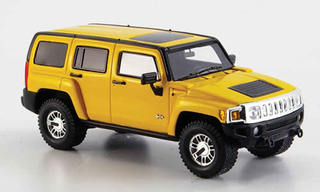 Hummer H3 1/43 Spark geel 2006 modelauto