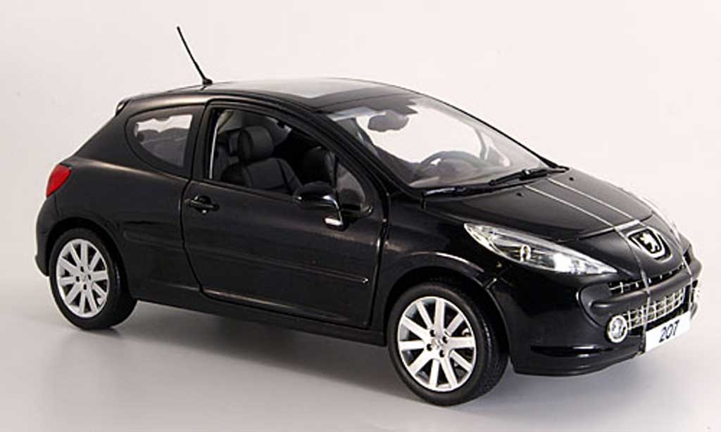 Peugeot 207 1/18 Norev 3 portes zwart 2006 modelauto