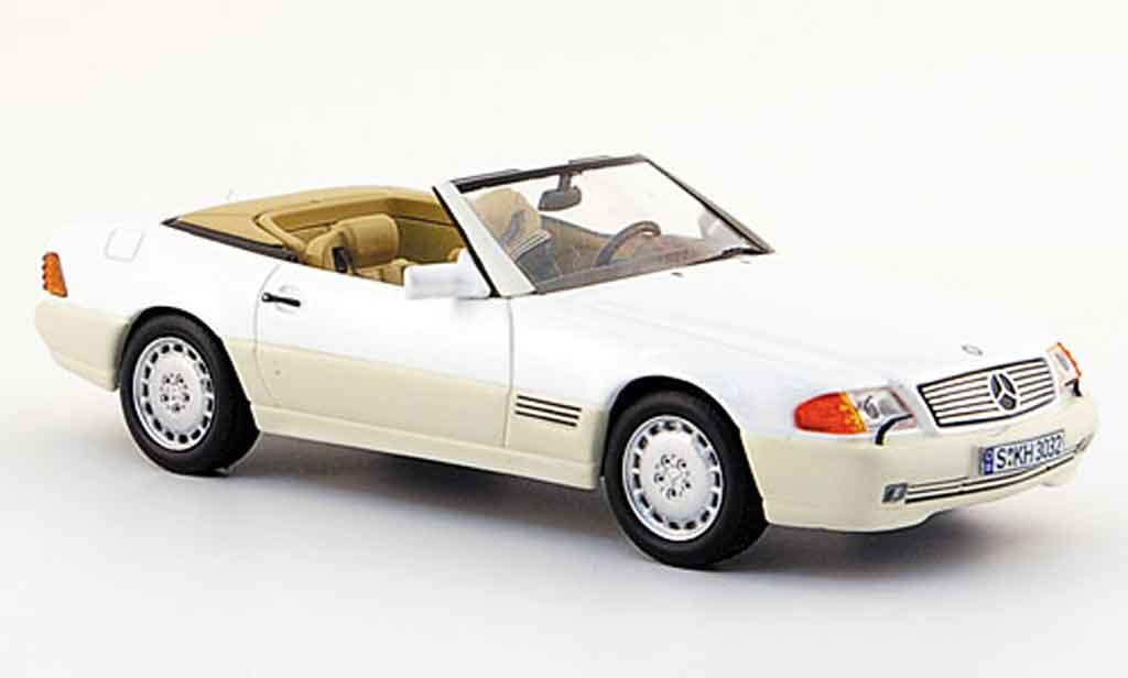 Mercedes 500 SL 1/43 IXO SL SL (R 129) wit 1990 modelauto