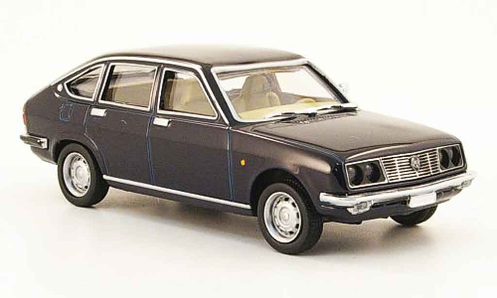 Lancia Beta berline 1/43 Pego sedan blauw modelauto