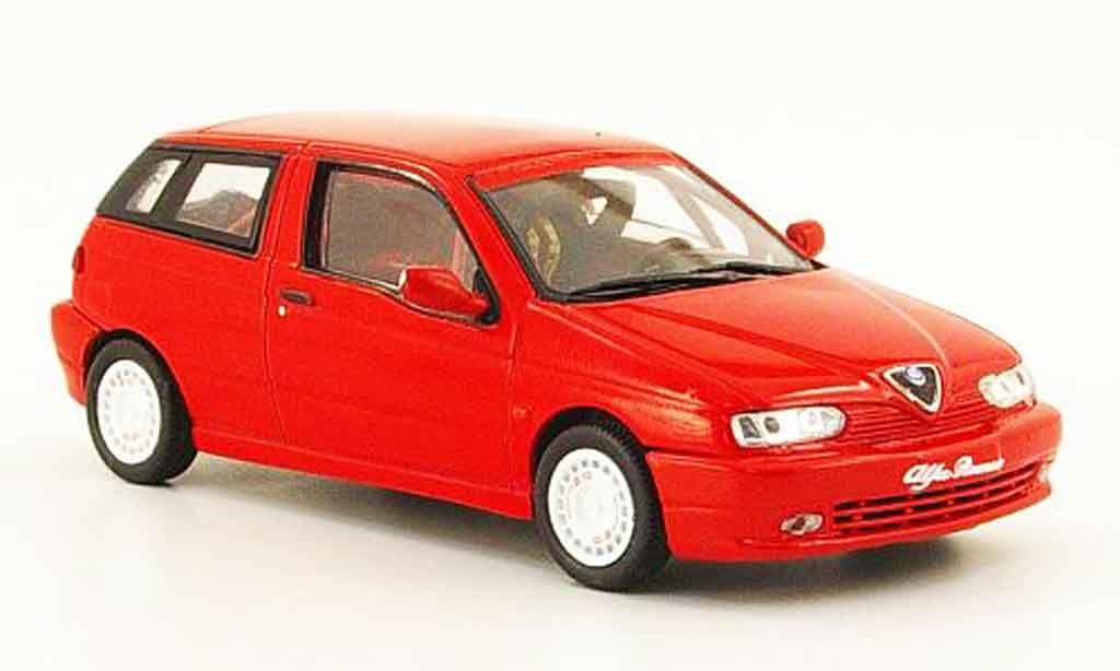Alfa Romeo 145 1/43 Pego presentation rood 1997 modelauto