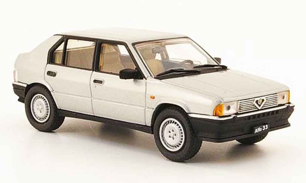 Alfa Romeo 33 1.7 1/43 Pego 1.7 ie grijs metallic 1986 modelauto