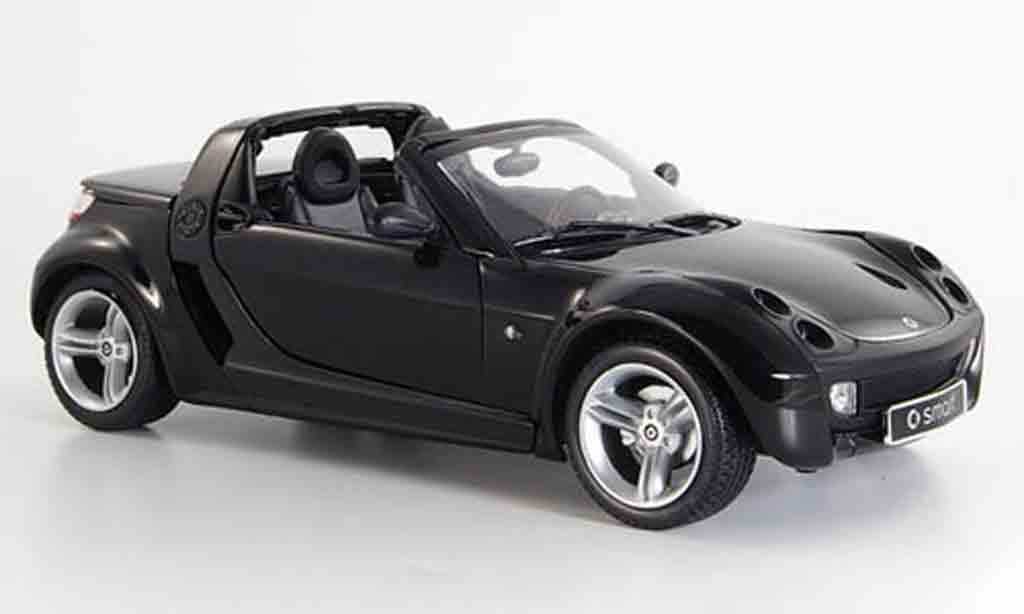 Smart Roadster 1/18 Kyosho zwart 2003 modelauto