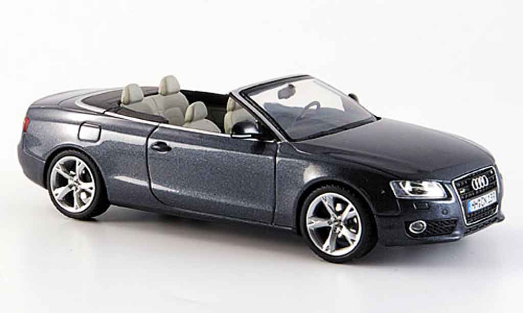 Audi A5 1/43 Schuco Cabriolet grijs modelauto