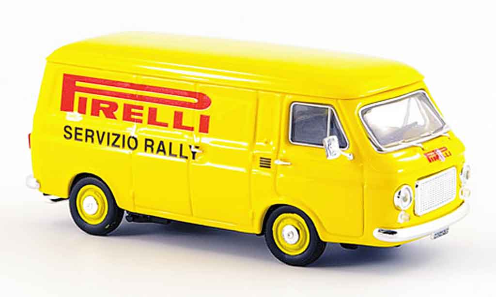 Fiat 238 1/43 Rio Pirelli Rennservice 1971 modelauto