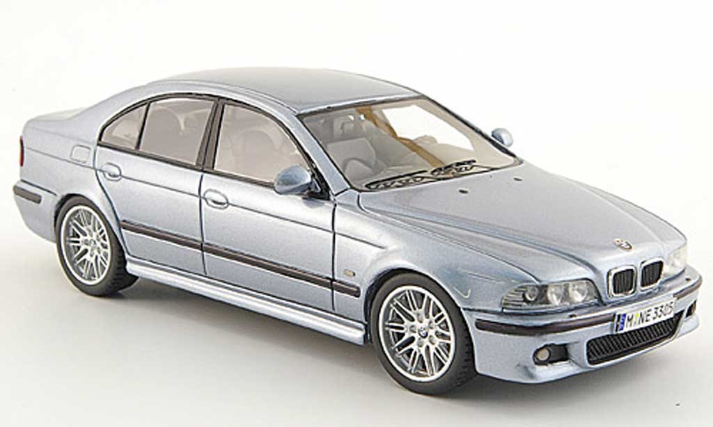 Bmw M5 E39 1/43 Neo E39 zilver blauw 2002 modelauto